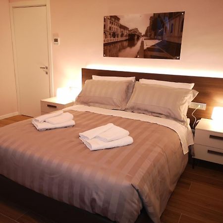 2 Navigli Bed & Breakfast Milan Bagian luar foto